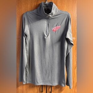 Men’s Detroit Red Wings 1/4 zip pullover size small